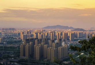 香港大火，“吹哨”内地高层住宅老化危机