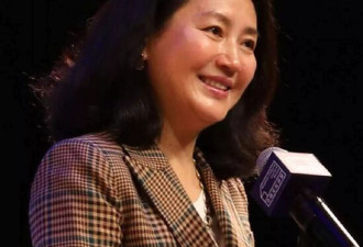 57岁王小丫近照认不出：满脸皱纹似老太