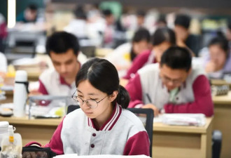 保守的竞争：川普对留学政策的不断调整