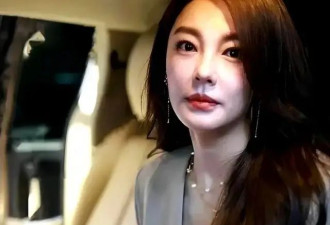 张雨绮穿丝袜跟别人不一样！搭配西装+短裤+大波浪卷发，太时髦