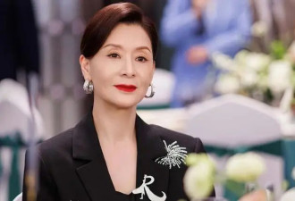 香港知名女星新剧霸气登场，多次和小鲜肉传绯闻
