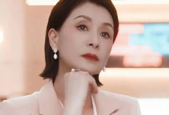 香港知名女星新剧霸气登场，多次和小鲜肉传绯闻