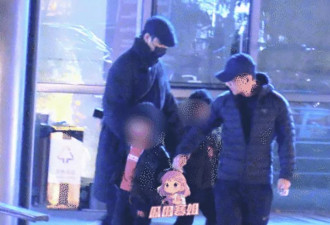陈坤被拍到带双胞胎男孩吃饭！曾发文否认有两个新孩子