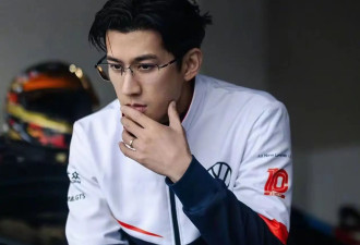 38岁李治廷疑似当爹，混血老婆五大三粗很魁梧，抽烟的模样像老手