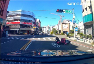 外送女骑士“全身抽搐”倒地 路过暖警即刻救援