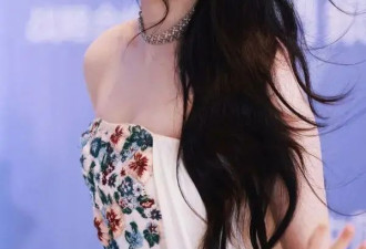 王楚然撩头发这下真美成神了！雪肤玉貌身材曼妙性感撩人