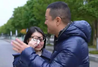 李亚鹏在四川见第4个女儿，相拥而泣