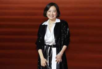 林青霞11亿豪宅遭蟑螂入侵，她亲手处理却杀不完，被吓到崩溃手抖