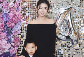 王雷小儿子4岁生日，李小萌露肩装女人味十足，弟弟比哥哥颜值高