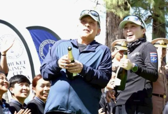 73岁泰王开香槟迎王后，47岁苏提达帆船赛创佳绩