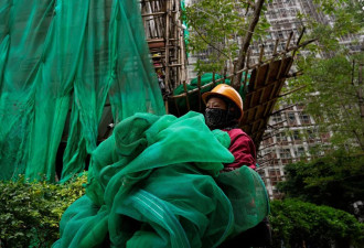 “再也回不去了”：宏福苑大火幸存者处境艰难