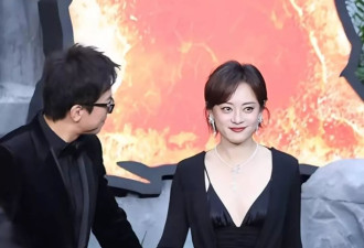 邓超夫妇合体走红毯，46岁脸垮变老很多