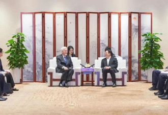 海南省委书记冯飞会见詹姆斯·卡梅隆一行