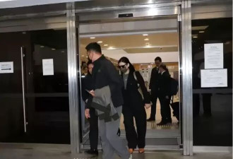 惊！张柏芝遭索赔千万 法庭崩溃痛哭 情绪失控