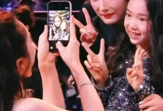 杨幂金色女神，白鹿三套造型，张凌赫贵公子风全都亮相同一红毯！