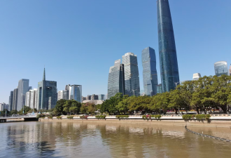 前同事900万买的房子，跌得她不敢查价格了
