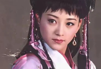 当红时下嫁给穷小伙，婚后毁容成面瘫，如今怎样了