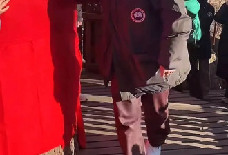 郭京飞夫妇大孤山祈福，鲍莉身材发福