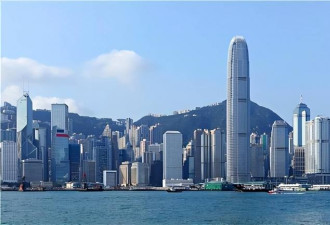 30万香港人：四口人住7平米，围在马桶边吃饭