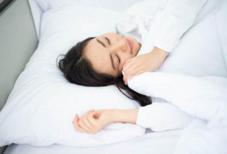 调整这不花钱的就寝习惯 有助降低血压