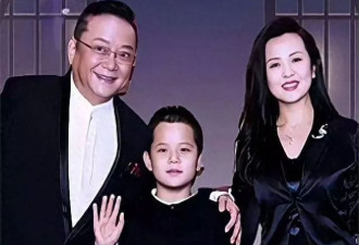 77岁王刚垂垂老矣，妻子却要为真爱照顾三位老人