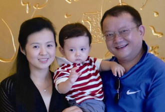 77岁王刚垂垂老矣，妻子却要为真爱照顾三位老人