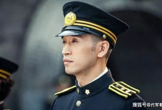 爸爸是导演，妈妈是演员，47岁演《大生意人》终于红了