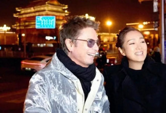 巩俐带老公回北京探亲，夫妻俩一同骑自行车压马路