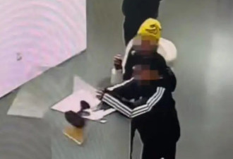 千万粉丝网红自曝4斤黄金凤冠展览被毁,律师解读