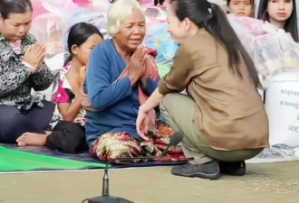 柬埔寨第一夫人碧占莫妮，医学博士千金身份，穿搭民族风钟爱慈善