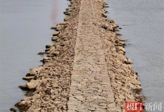 长江“瘦身”露出江心小路，官方提醒：别上去玩