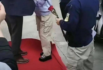 中国员工列队送别日本总裁视频，网友集体破防
