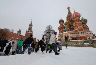 “第一批免签去俄罗斯的中产，傻眼了”上热搜