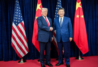 FT：川普不断犯错 习近平什么都没做 却赢下2025…