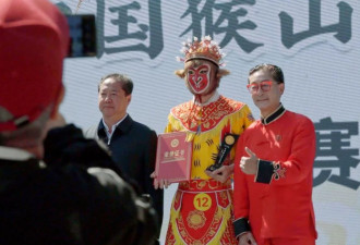 六小龄童回应“戏霸”标签：我有这个权力吗？