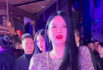 李湘带女儿参加晚宴！16岁王诗龄瘦了，气质非常端庄