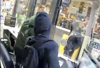 密西沙加外币兑换店遭多人抢劫！翻越隔栏作案 对店员拳打脚踢