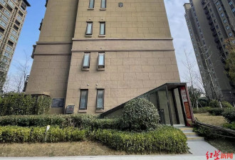 一个八年级“厌学”男孩，从十八楼跳下后生还