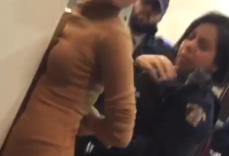 华人女子因大声呵斥保安被警方强行拘捕！被捕后大喊种族歧视！