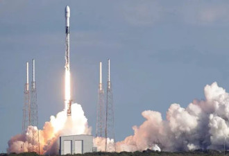 惊险！星链卫星闪过中国火箭来袭 SpaceX愤怒