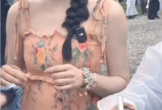 42岁陈妍希让儿子陪她工作应酬！离婚后忙不停