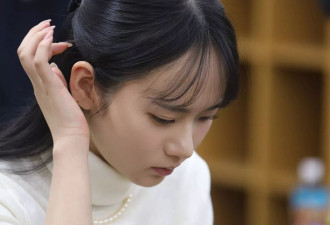 22岁“美女棋士”无敌侧脸爆红！