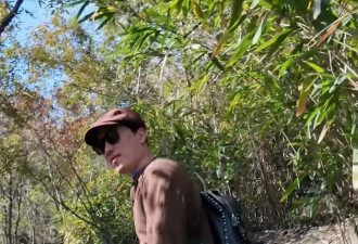 刘翔携妻吴莎游恩施，爬山累到大口喘气，42岁穿搭少年感十足像大男孩