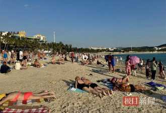 海南封关首日三亚挤满俄游客 海滩广播中俄双语