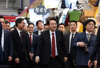 三星集团大公主近照流出,脸肿皮松走路外八字,家族遗传病爆发