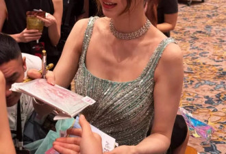 和黄晓明离婚3年后，36岁杨颖面相变了