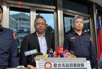 张文正面照曝光 长相斯文 共变装5次