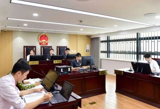 “海底捞小便案”详情披露：当时在玩“真心话大冒险” 家长被判赔……