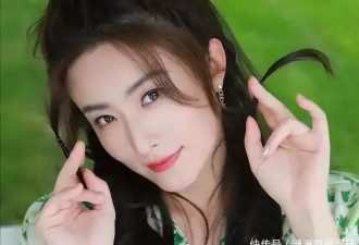 唐嫣大学室友兼伴娘！出道21年戏红人不红