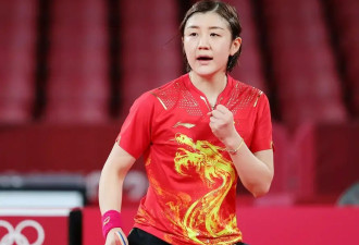 陈梦“半隐退”进军时尚圈，巴黎国风肚兜造型太飒，黄晓明力挺！